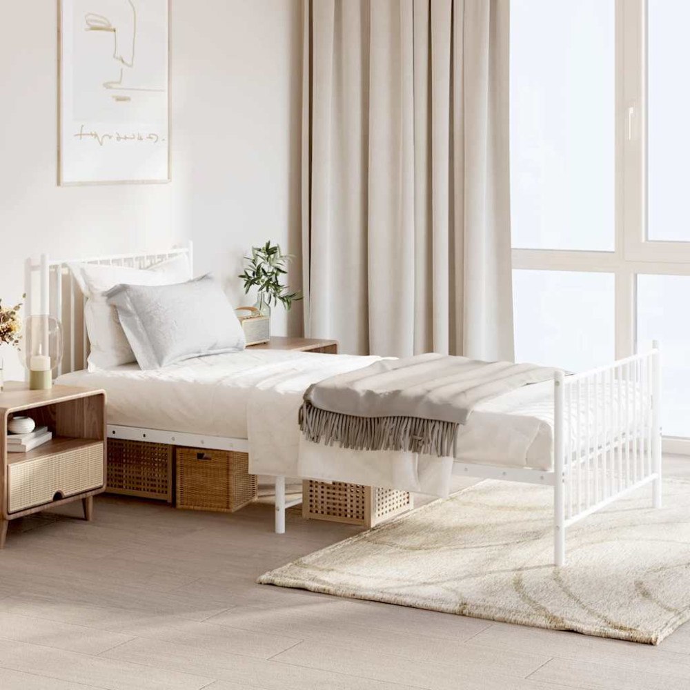 vidaXL Sängram med huvudgavel och fotgavel vit metall 90x200 cm
