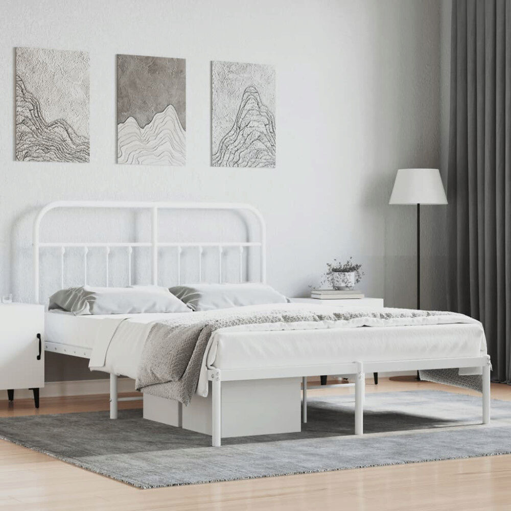 vidaXL Sängram med huvudgavel metall vit 140x200 cm