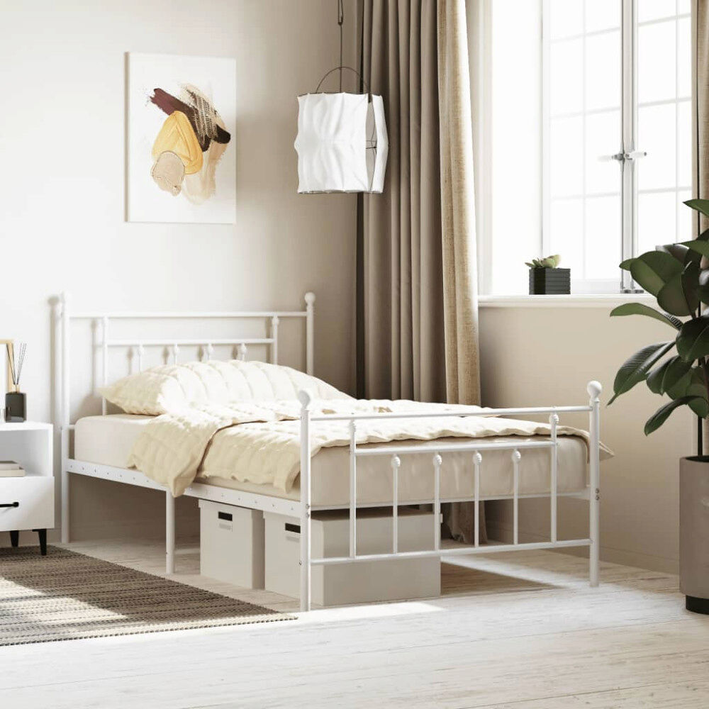 vidaXL Sängram med huvudgavel och fotgavel vit metall 100x200 cm
