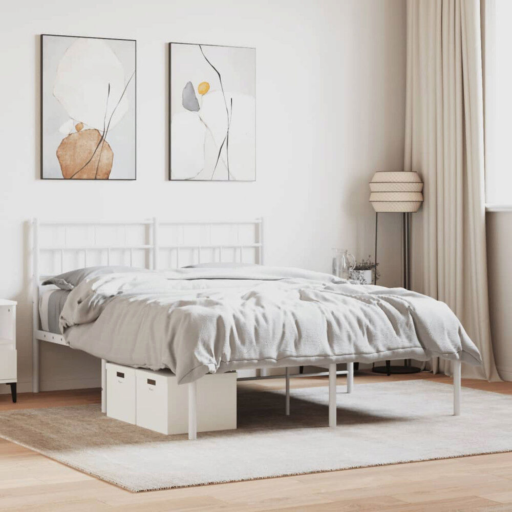 vidaXL Sängram med huvudgavel metall vit 140x200 cm