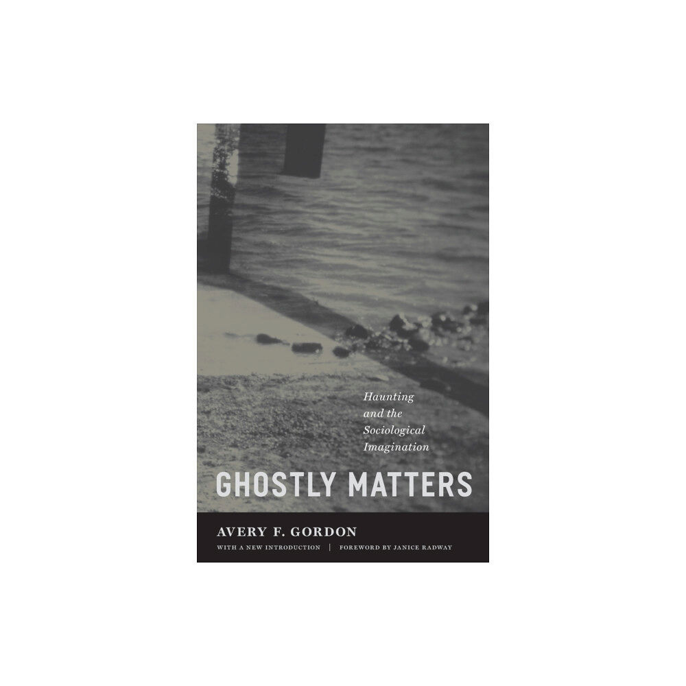 University of Minnesota Press Ghostly Matters (häftad, eng)