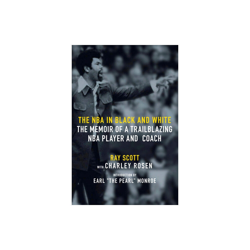 Seven Stories Press,U.S. The NBA In Black and White (inbunden, eng)