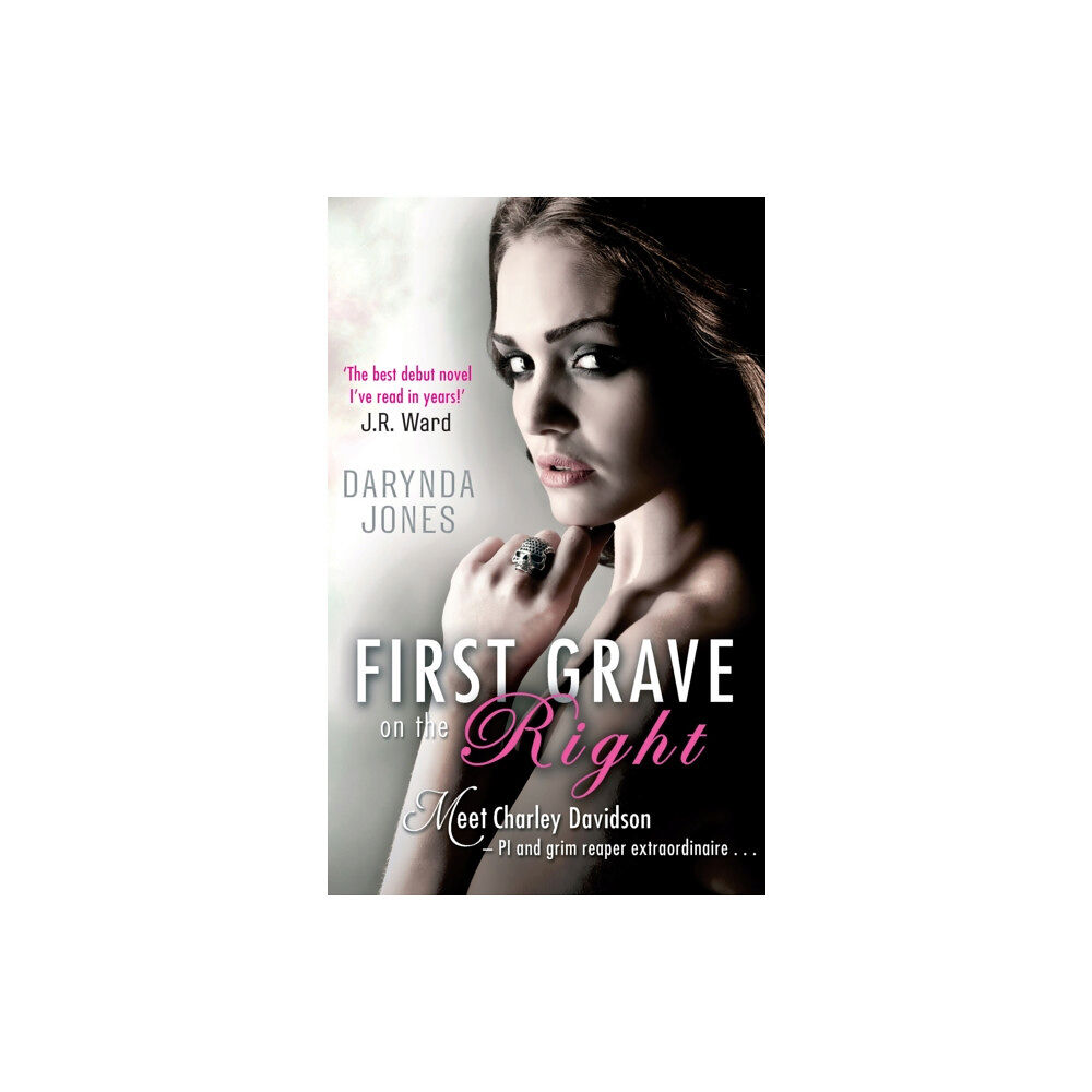 Little, Brown Book Group First Grave On The Right (häftad, eng)