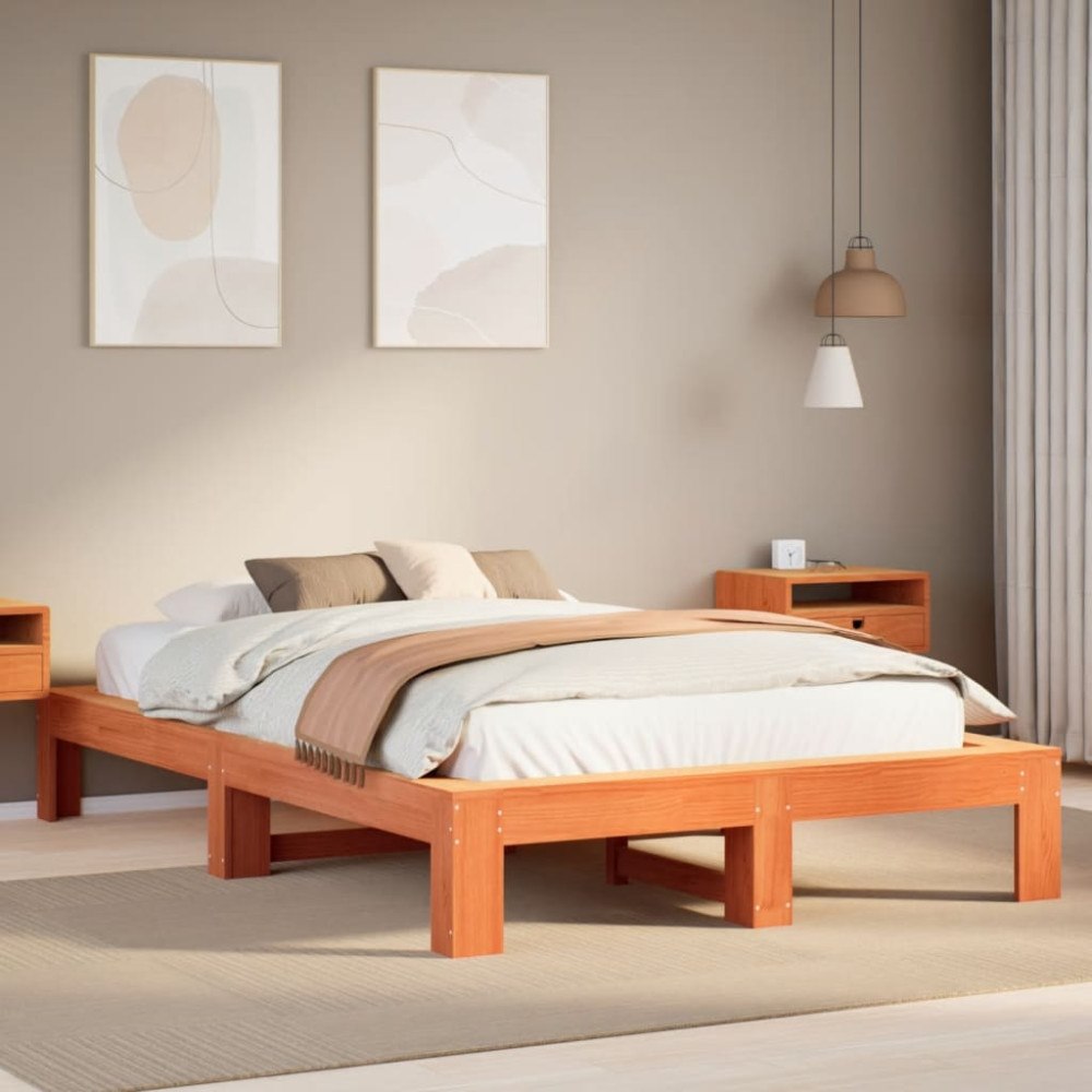 vidaXL Sängram utan madrass vaxbrun 135x190 cm massiv furu