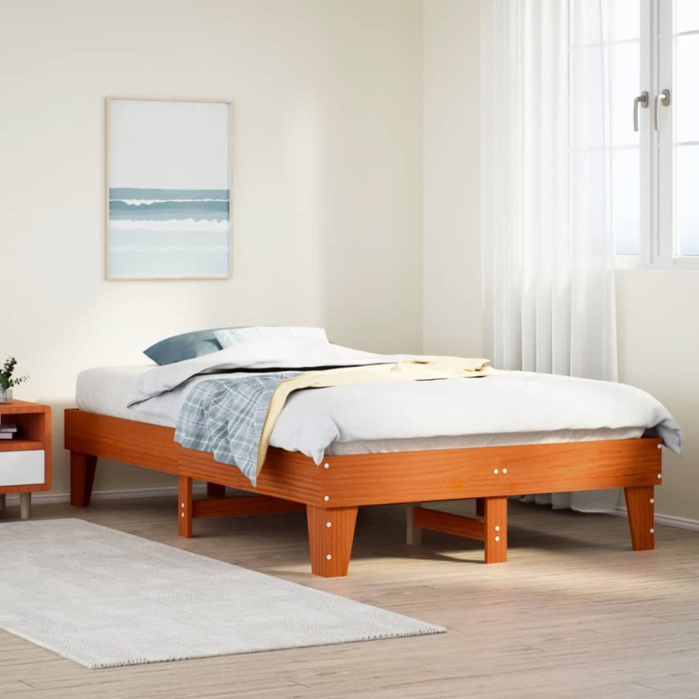 vidaXL Sängram utan madrass vaxbrun 135x190 cm massiv furu