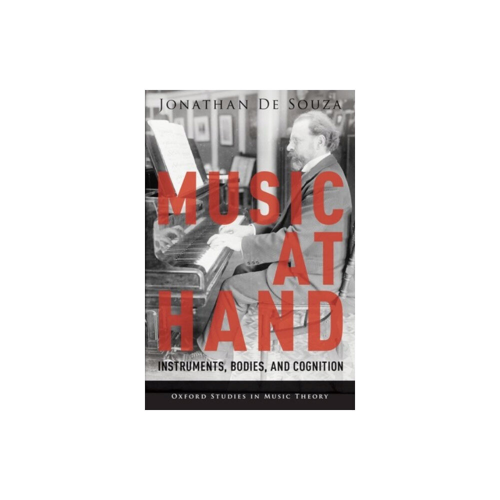 Oxford University Press Inc Music at Hand (inbunden, eng)