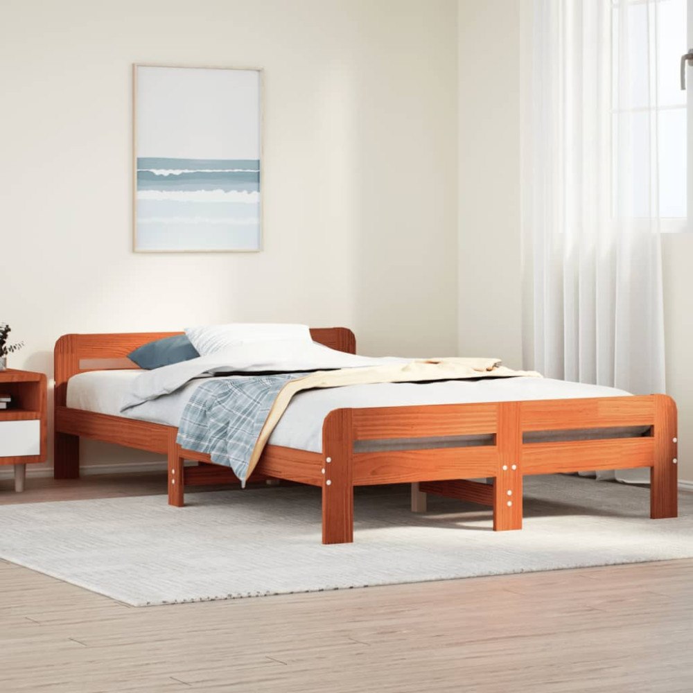 vidaXL Sängram utan madrass vaxbrun 135x190 cm massiv furu