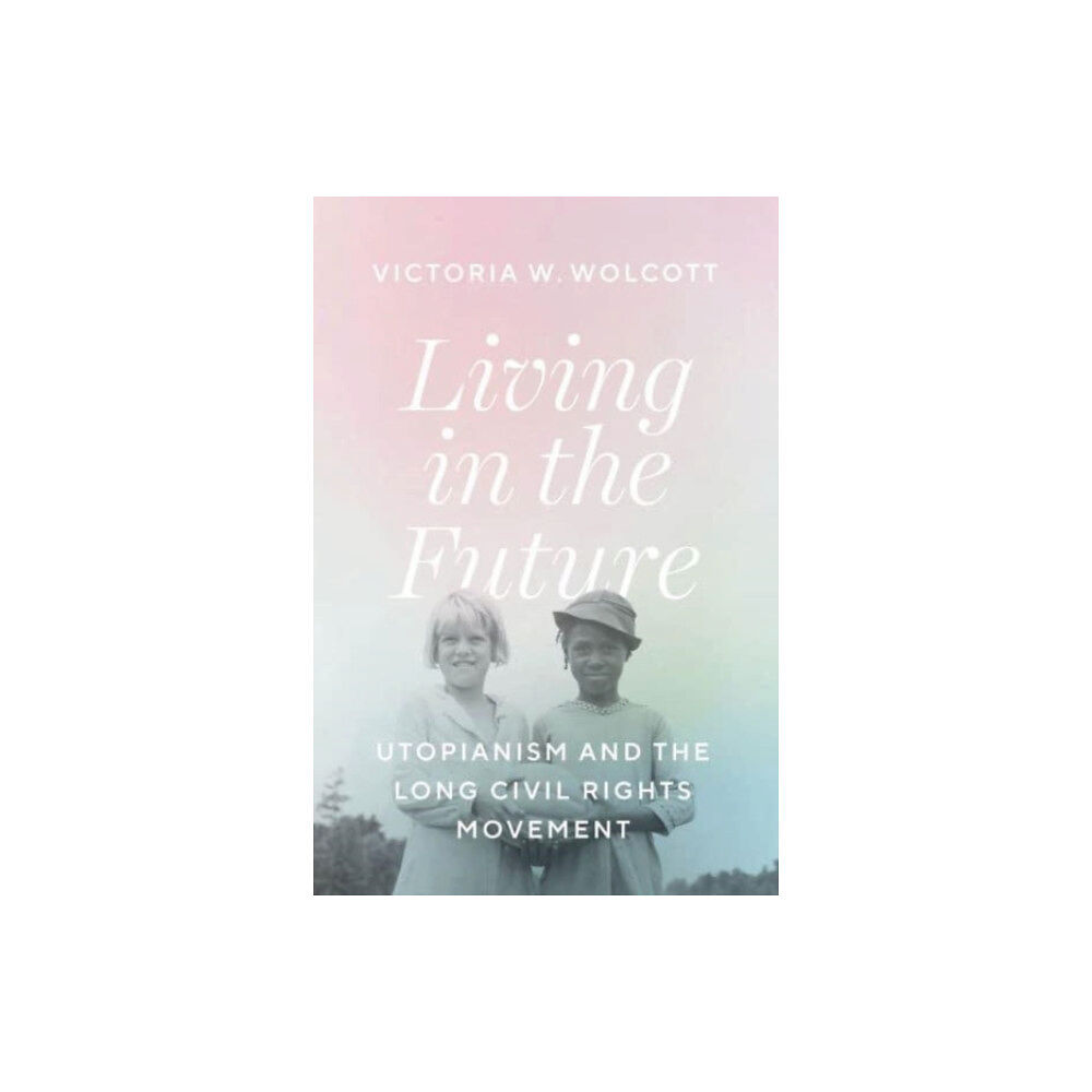 The university of chicago press Living in the Future (häftad, eng)