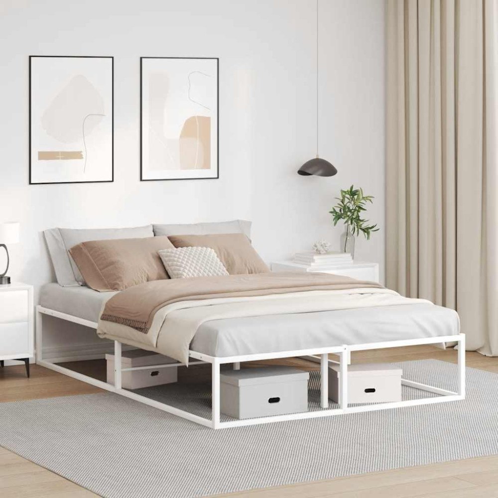 vidaXL Sängram utan madrass vit 140x200 cm metall