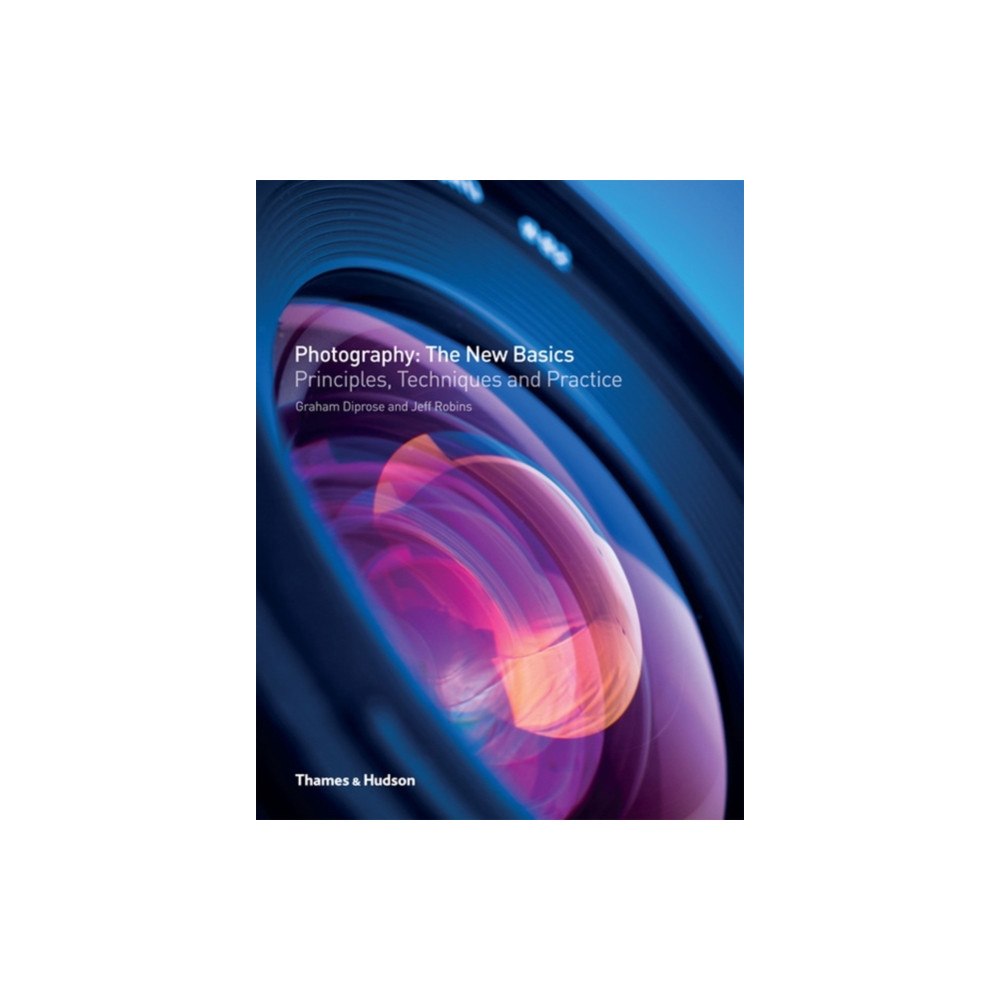 Thames & Hudson Ltd Photography: The New Basics (häftad, eng)