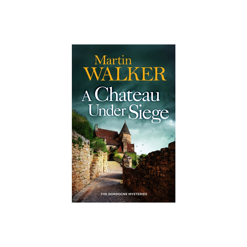 Quercus Publishing A Chateau Under Siege (häftad, eng)