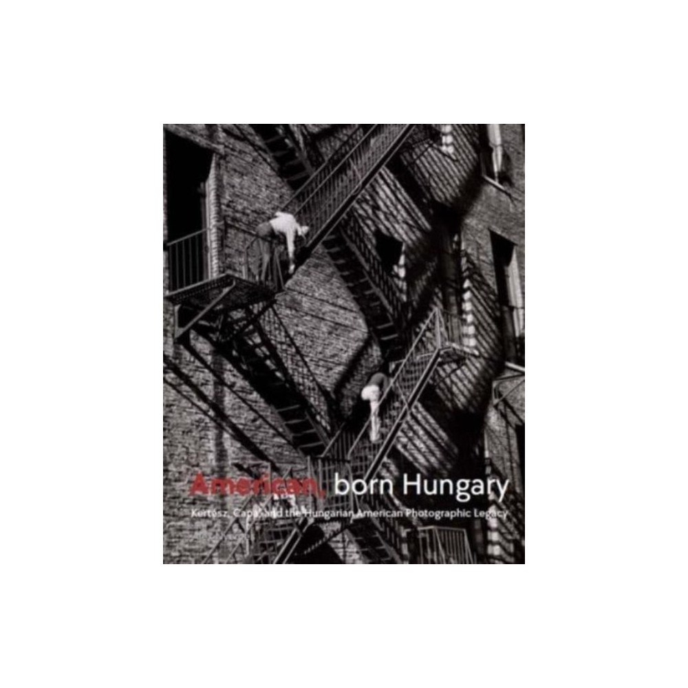 Yale university press American, Born Hungary (inbunden, eng)