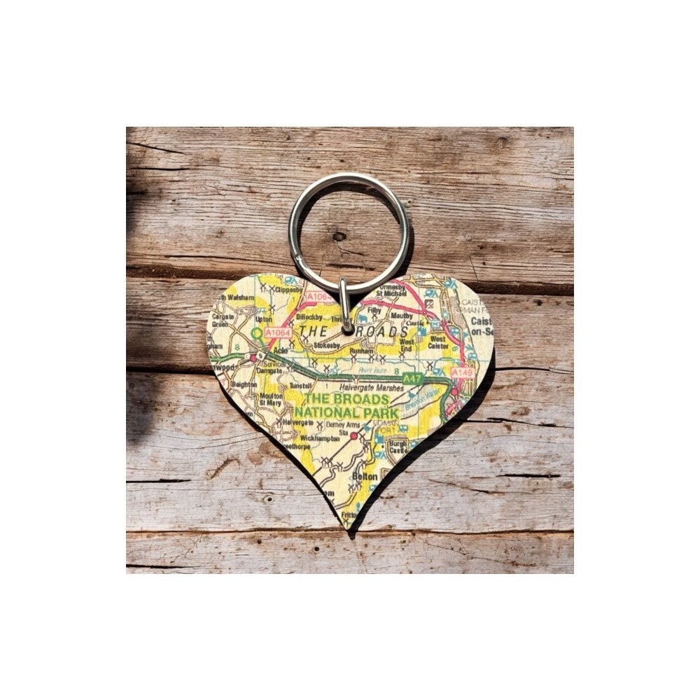 The Sugar Shed OS Map Wooden Heart Key-ring - The Broads