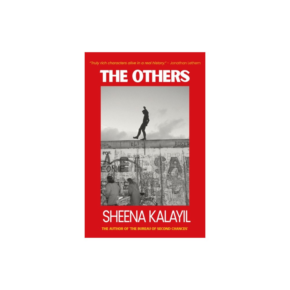 Fly on the Wall Press The Others (häftad, eng)