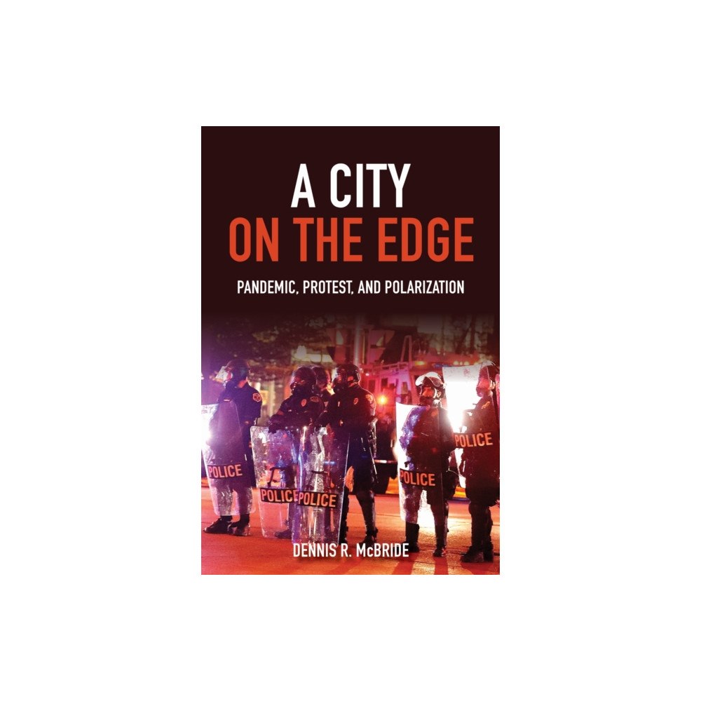 Indiana university press A City on the Edge (inbunden, eng)