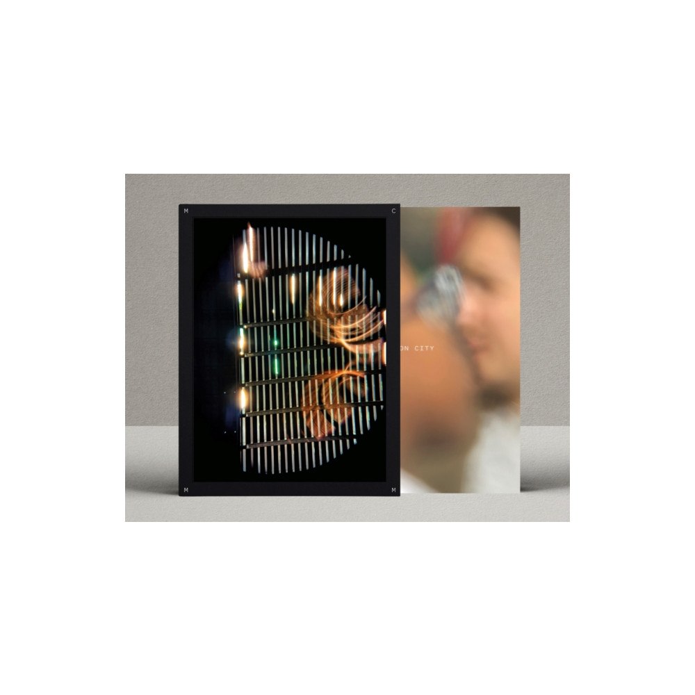 Dewi Lewis Publishing MOON CITY (häftad, eng)