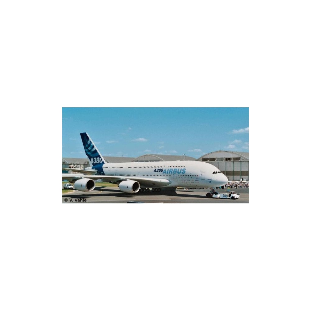Revell Revell Airbus A 380 Design New livery First Flight, 10 År, P...