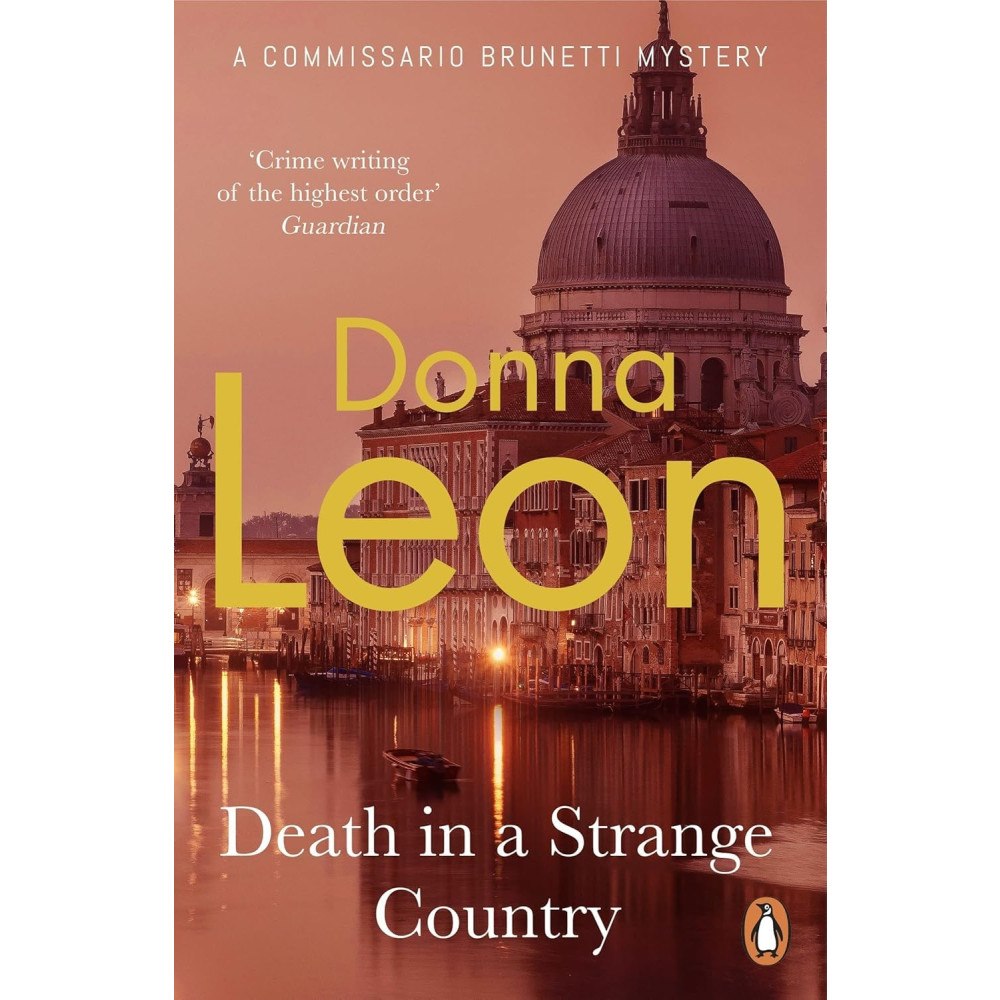 Ch Store Leon: Death in a Strange Country (pocket, eng)