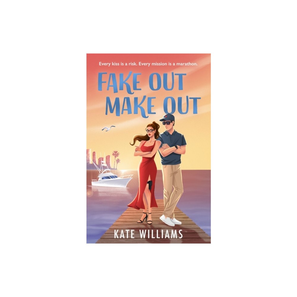 Bonnier Books Ltd Fake Out Make Out (häftad, eng)