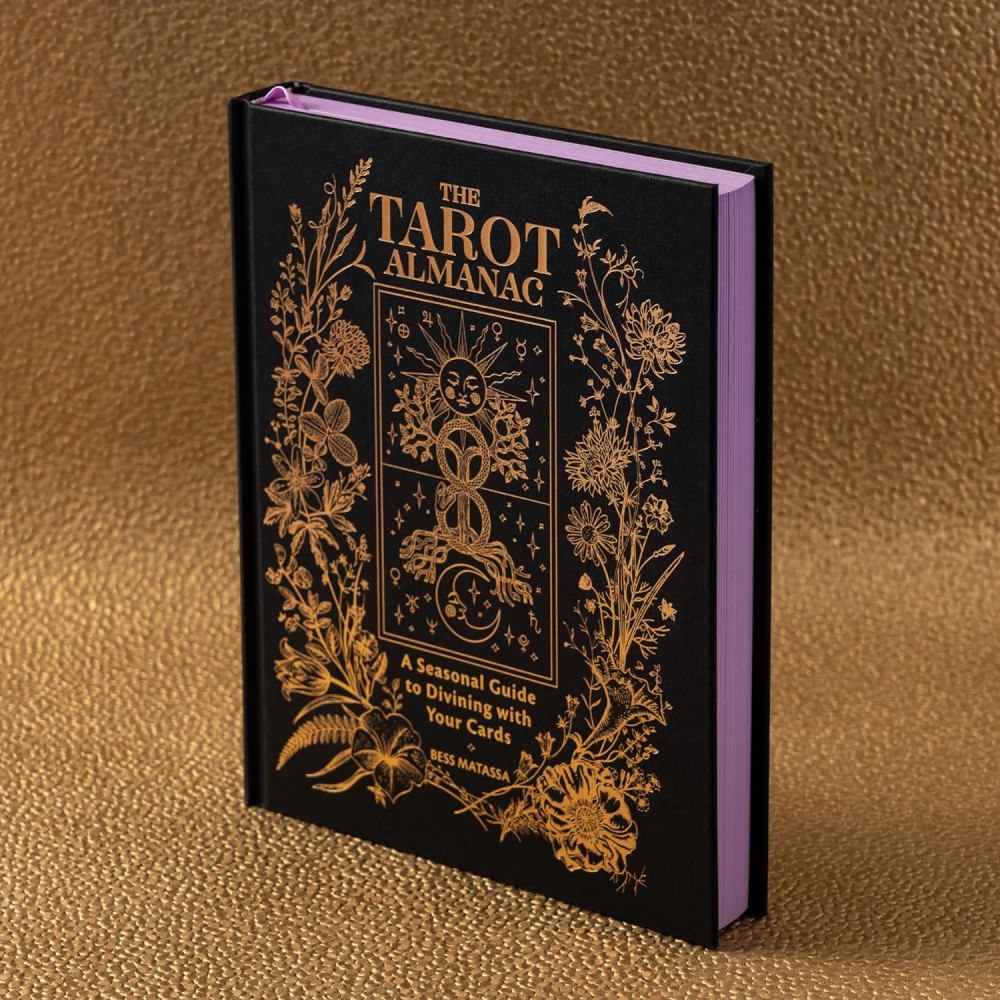 Bess Matassa Tarot Almanac: A Seasonal Guide to Divining with Your Cards (inbunden, eng)