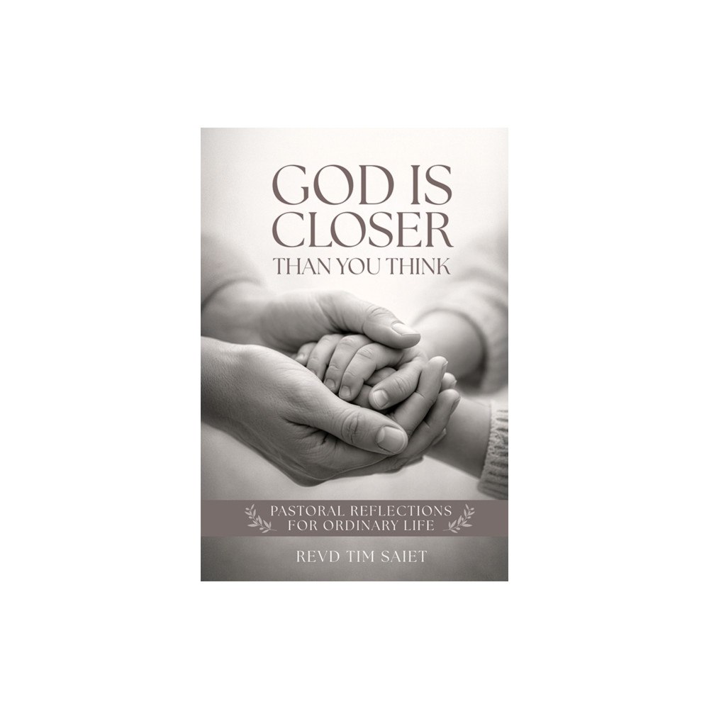 Verite CM Ltd God Is Closer (häftad, eng)