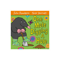 Pan Macmillan One Mole Digging A Hole (häftad, eng)