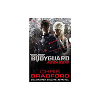 Penguin Random House Children's UK Bodyguard: Assassin (Book 5) (häftad, eng)