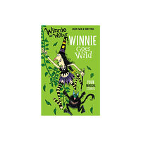 Oxford University Press Winnie and Wilbur: Winnie Goes Wild (häftad, eng)