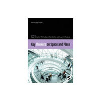 Sage Publications Ltd Key Thinkers on Space and Place (häftad, eng)