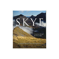 Mountain Media The Skye Trail (inbunden, eng)