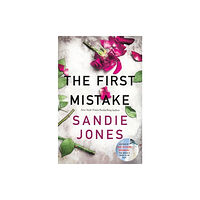 St. Martin's Publishing Group The First Mistake (häftad, eng)