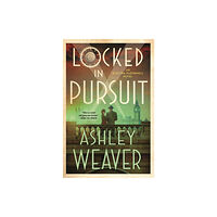 Minotaur Books,US Locked in Pursuit (inbunden, eng)