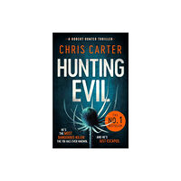 Simon & Schuster Ltd Hunting Evil (häftad, eng)