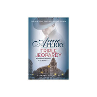 Headline Publishing Group Triple Jeopardy (Daniel Pitt Mystery 2) (häftad, eng)