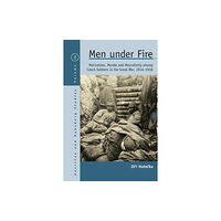 Berghahn Books Men Under Fire (häftad, eng)