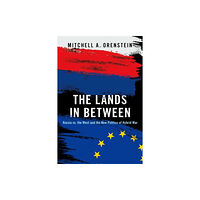 Oxford University Press Inc The Lands in Between (inbunden, eng)