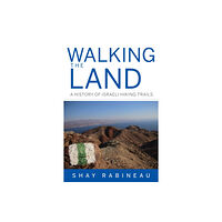 Indiana university press Walking the Land (inbunden, eng)