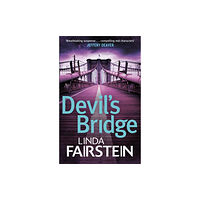 Little, Brown Book Group Devil's Bridge (häftad, eng)