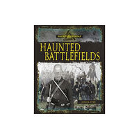 Crabtree Publishing Co,US Haunted Battlefields (häftad, eng)