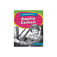 North Star Editions Groundbreaker Bios: Amelia Earhart (häftad, eng)