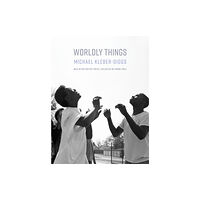 Milkweed Editions Worldly Things (häftad, eng)