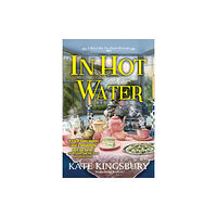 Crooked Lane Books In Hot Water (inbunden, eng)