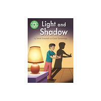 Hachette Children's Group Reading Champion: Light and Shadow (häftad, eng)