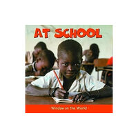 Zero to Ten At School (häftad, eng)