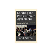 Mit press ltd Landing the Paris Climate Agreement (inbunden, eng)