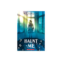 Scholastic Inc. Haunt Me (häftad, eng)