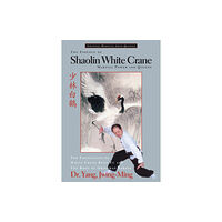 YMAA Publication Center The Essence of Shaolin White Crane (häftad, eng)