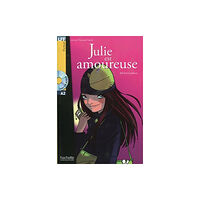 Hachette Julie est amoureuse - Livre + downloadable audio (häftad, fre)