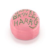 Noble Collection Harry’s birthday cake - Toyllectible Pufflums™ - Harry Potter