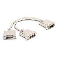 DeLOCK Delock - seriell delare - 15 pin D-Sub (DB-15) till 15 pin D-Sub (DB-15) - 30 cm